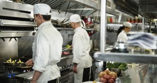 Mendalami Seni dan Dedikasi di Balik Dapur Chef Profesional yang Penuh Insprasi
