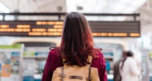 Tips Traveling Hemat Ala Backpacker yang Bikin Liburan Seru Tanpa Bikin Dompet Menangis